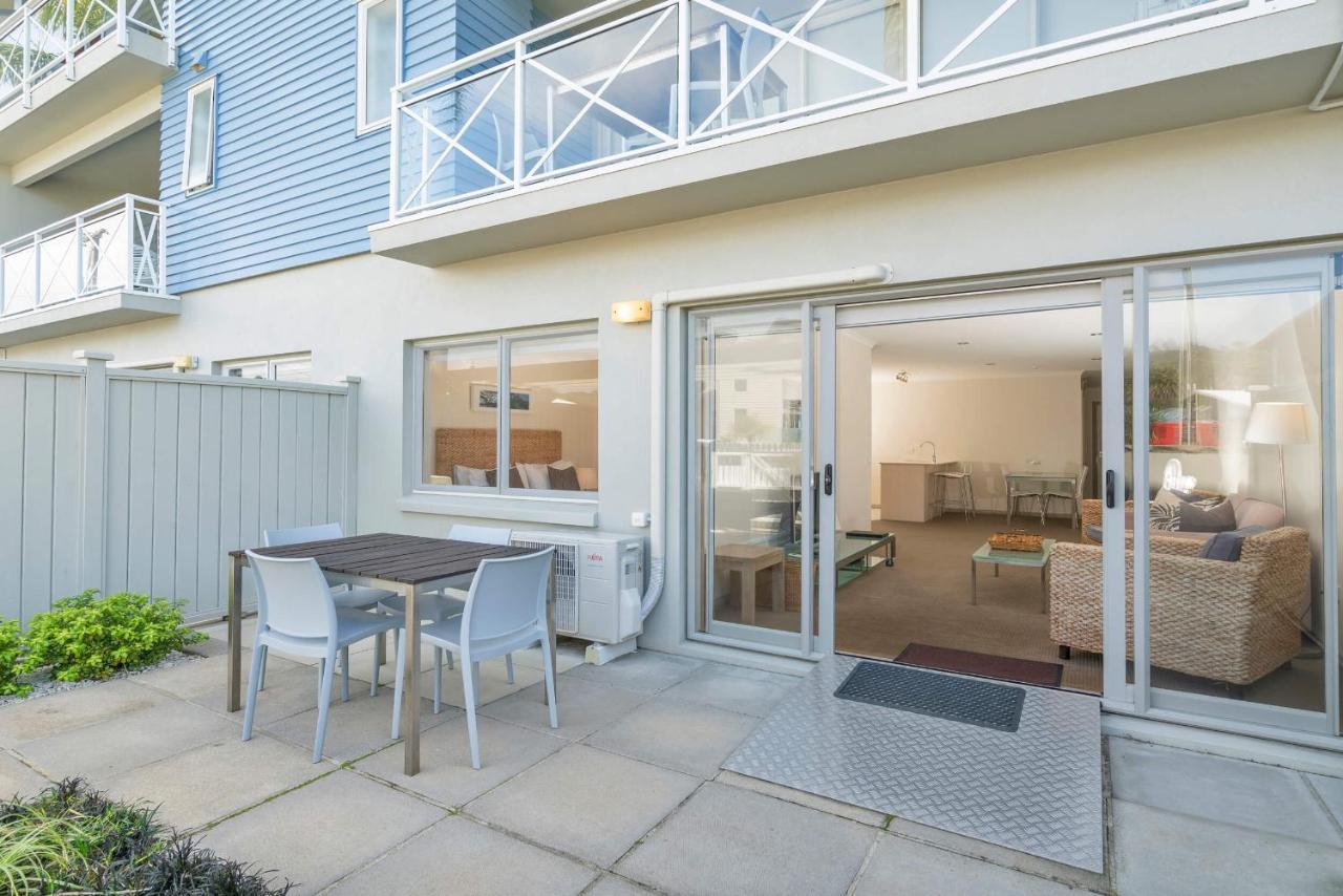 Crow'S Nest Apartments Whitianga Exterior photo