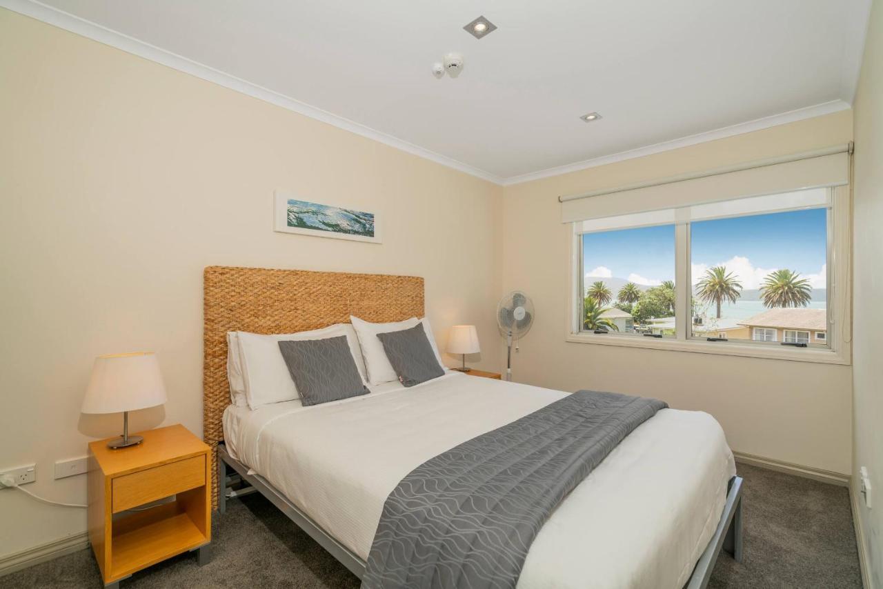 Crow'S Nest Apartments Whitianga Exterior photo