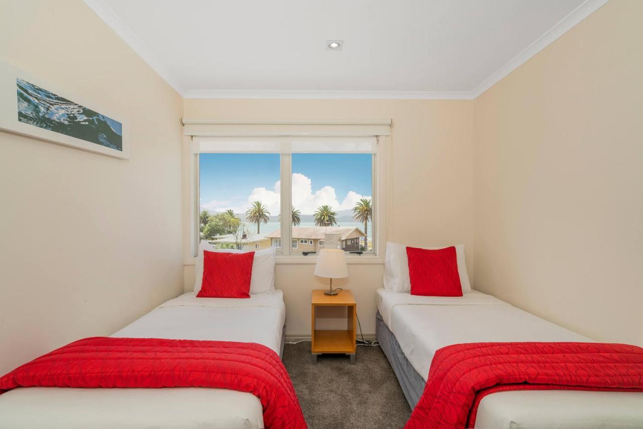 Crow'S Nest Apartments Whitianga Exterior photo