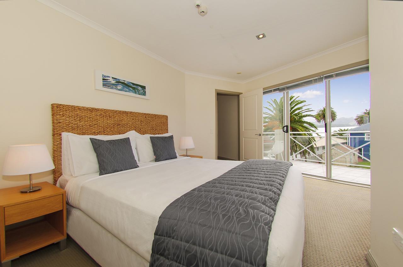 Crow'S Nest Apartments Whitianga Exterior photo